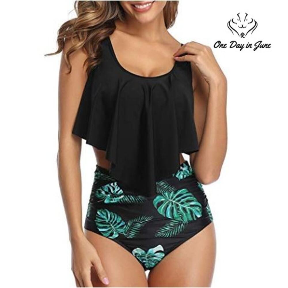 Adisputent Flounce Bikini Swimsuit Size M